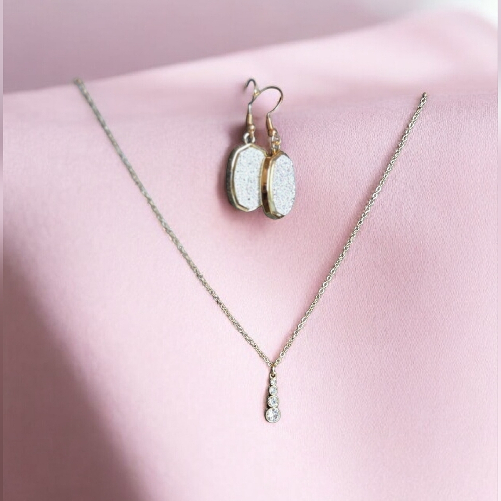 Jasmine Lane, Gold Tone Necklace w/Teardrop Pendant & Gold/white Earring Set,NIB